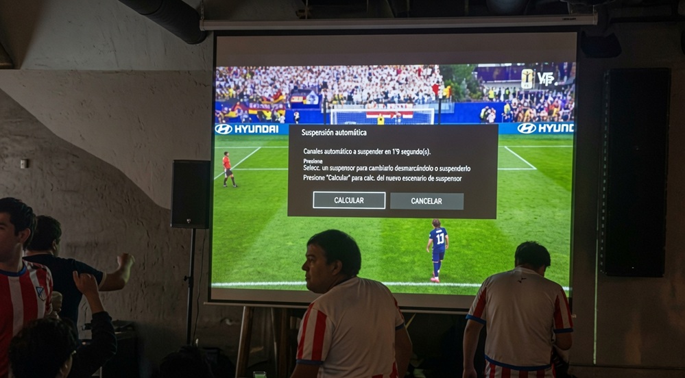 Hinchas miraban la definición de Paraguay y Alemania en un bar y pasó lo peor en el último penal